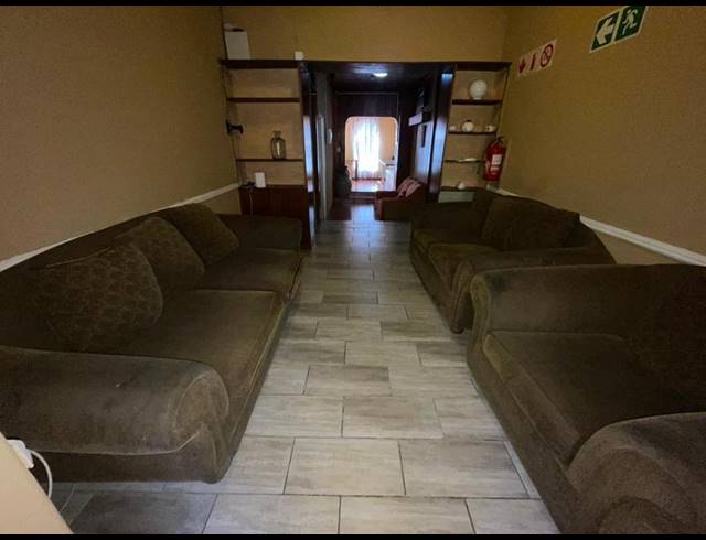 8 BEDROOM HOUSE FOR SALE IN HURST HILL